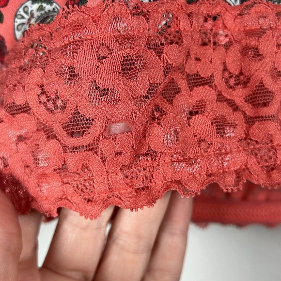 Torrid Curve Bra Size Large Lace Sugar Skulls Roses **FLAW** - Picture 12 of 16